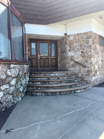 203 Paterson Ave, Wallington, NJ à louer - Photo de l’immeuble – Image 2 sur 13