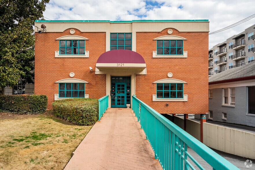 3121 Maple Dr NE, Atlanta, GA à vendre - Photo de l’immeuble – Image 3 sur 5