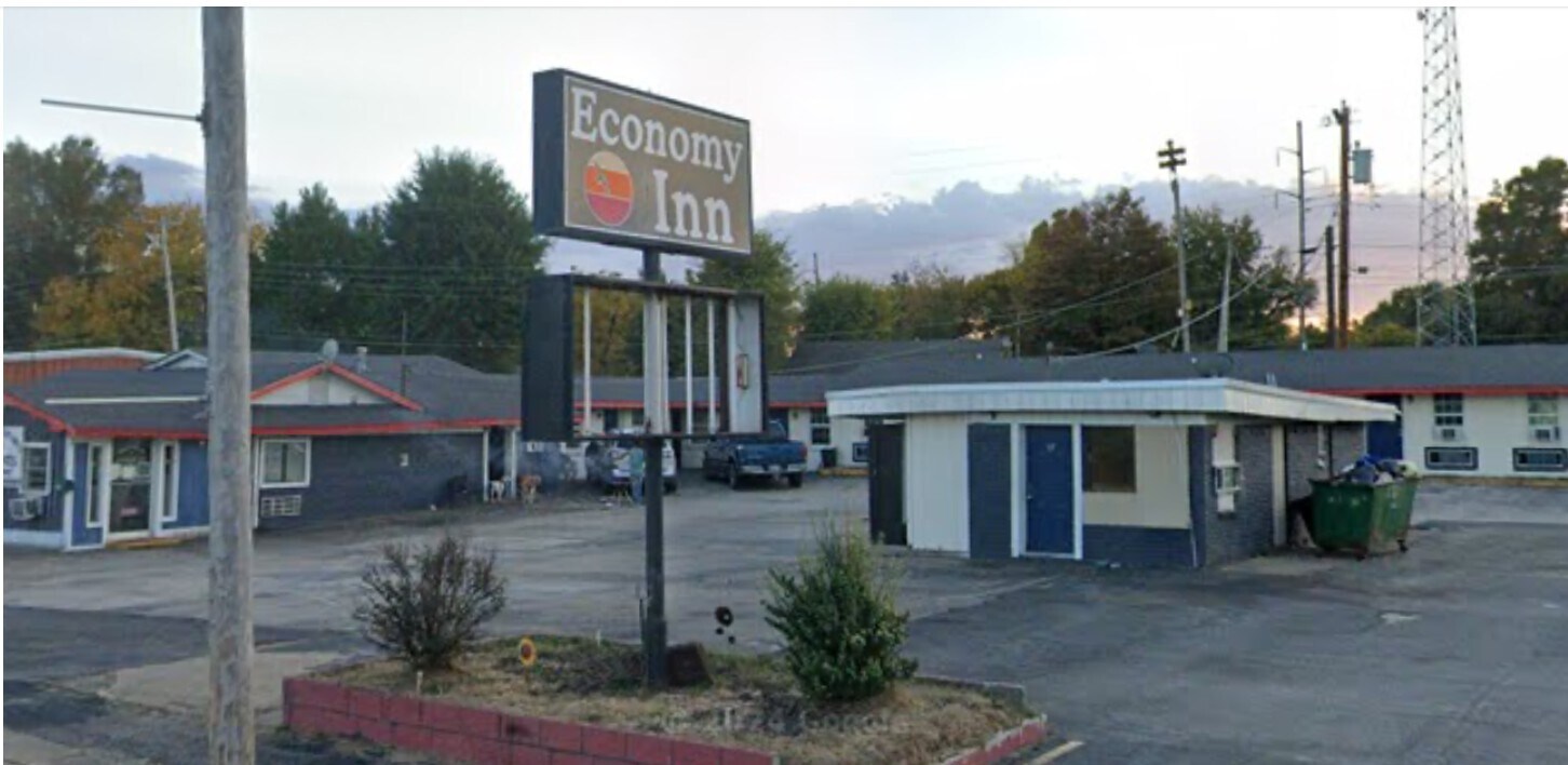 2011 N Broadway St, Poteau, OK à vendre Photo principale– Image 1 sur 8