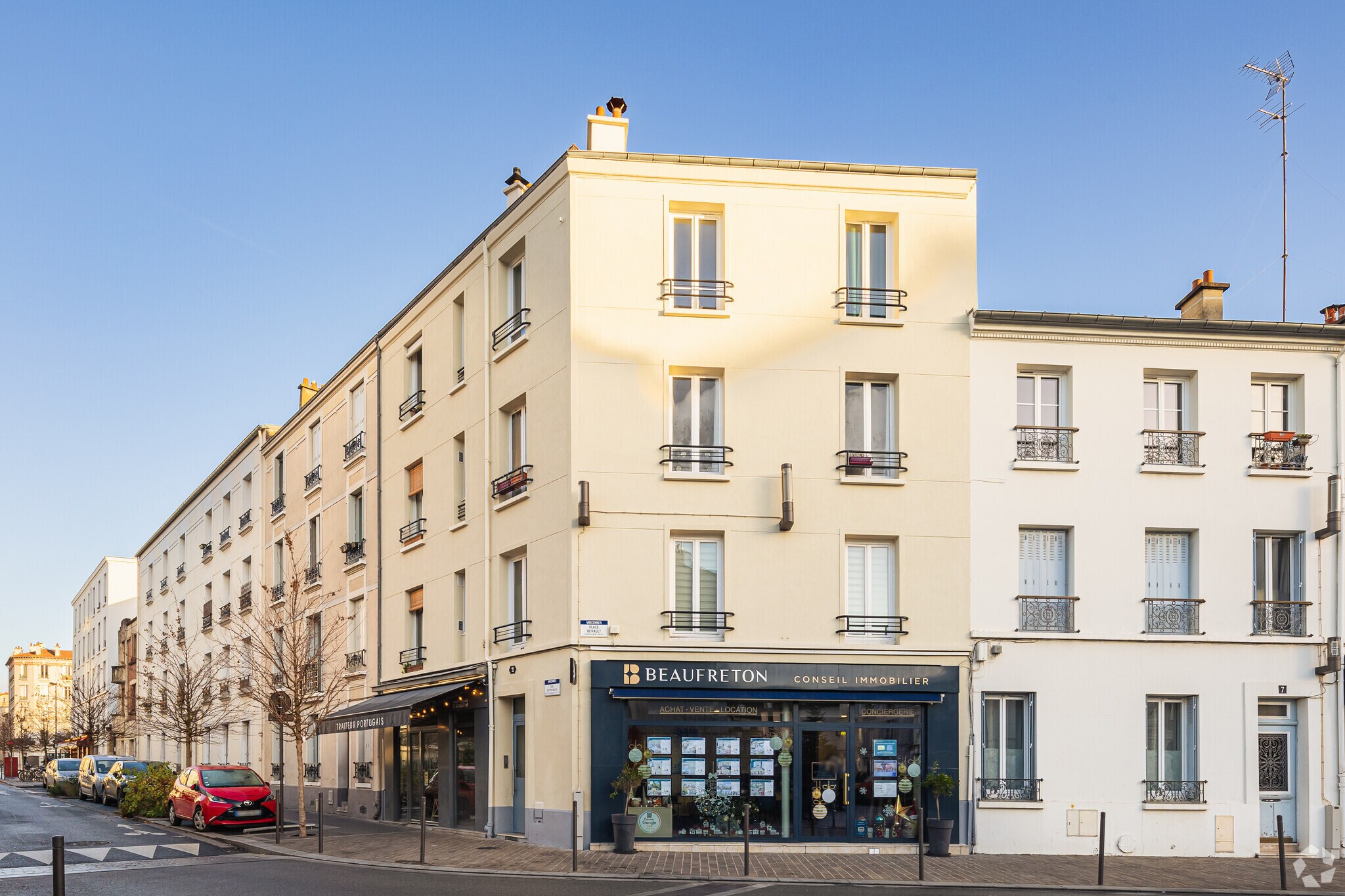 Local commercial dans Vincennes à louer Photo principale– Image 1 sur 3