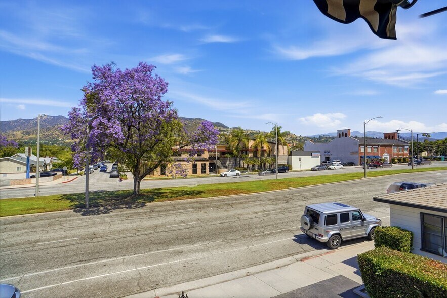 530-532 W Glenoaks Blvd, Glendale, CA à louer - Photo de l’immeuble – Image 3 sur 26