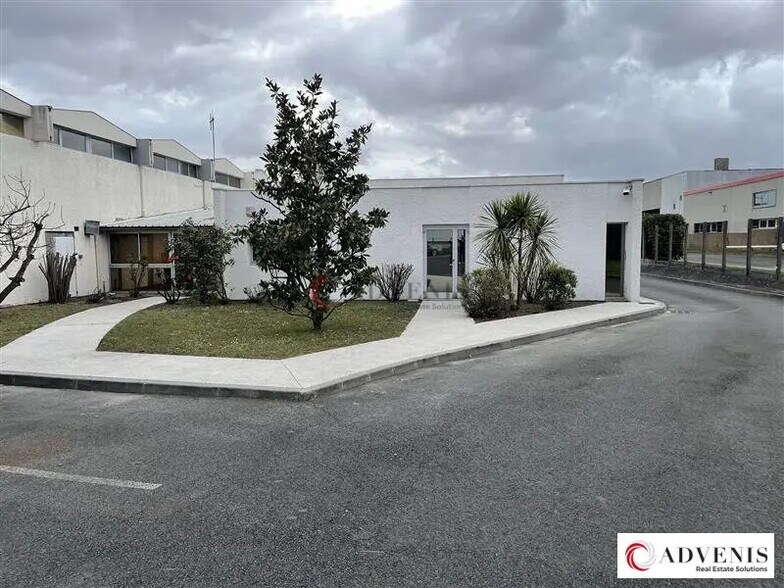 Local d’activités dans Mérignac à louer - Photo de l’immeuble – Image 1 sur 10