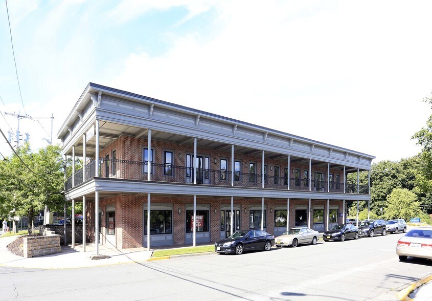 117 Grand St, Goshen, NY à vendre - Photo principale – Image 1 sur 12