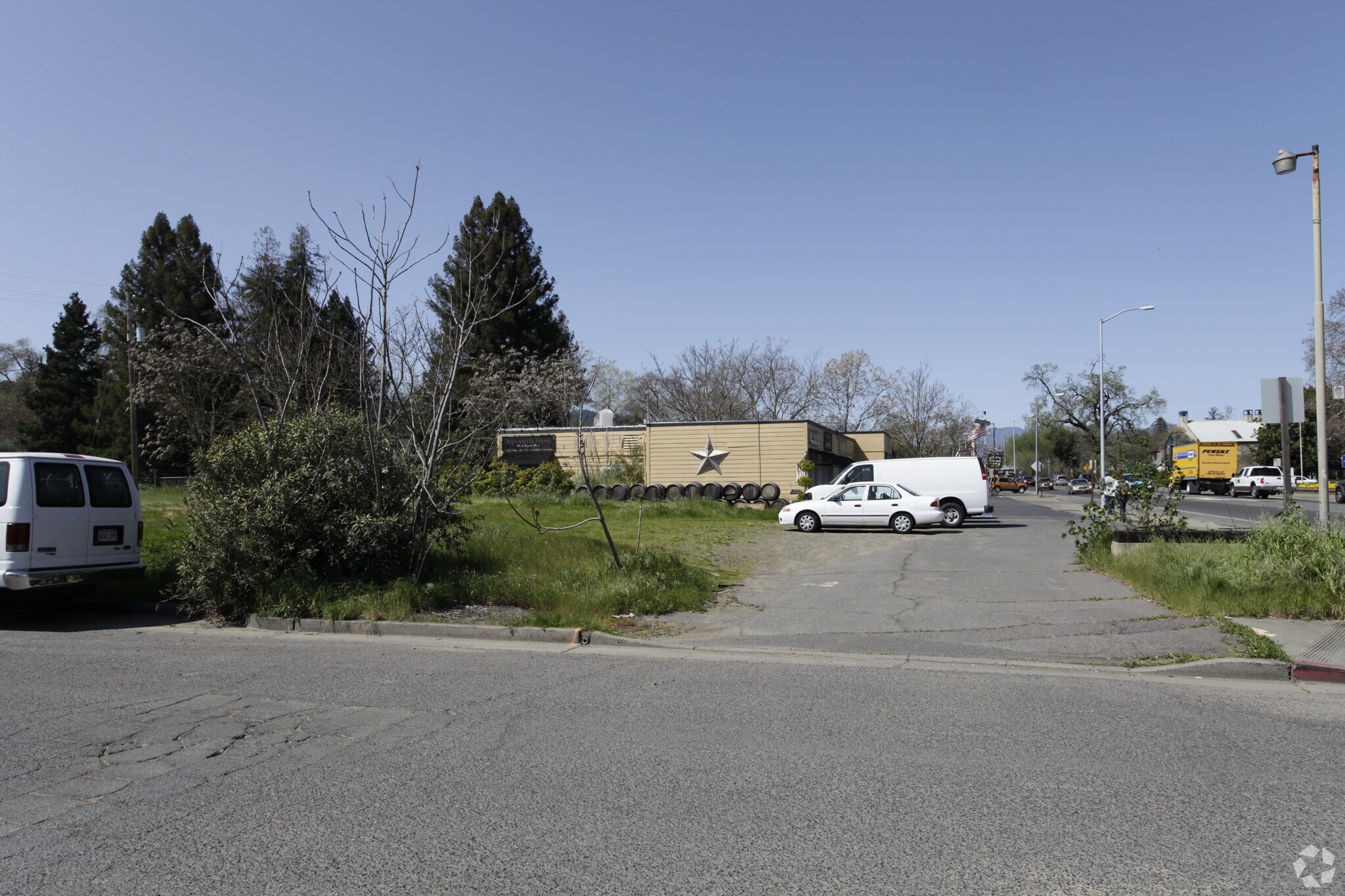 905 Main St, Saint Helena, CA à louer Photo principale– Image 1 sur 5