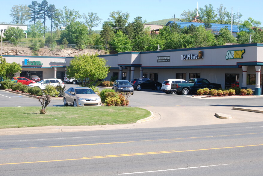 1018 Airport Rd, Hot Springs National Park, AR à louer - Photo de l’immeuble – Image 2 sur 2