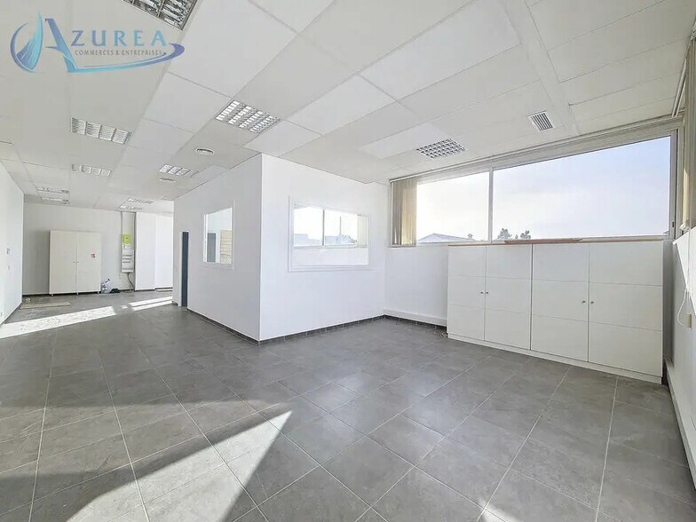 Bureau dans Biot à louer - Photo de l’immeuble – Image 2 sur 8