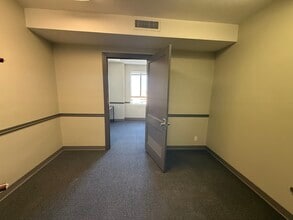 121 S Broadway Ave, Tyler, TX à louer Photo intérieure– Image 1 sur 3