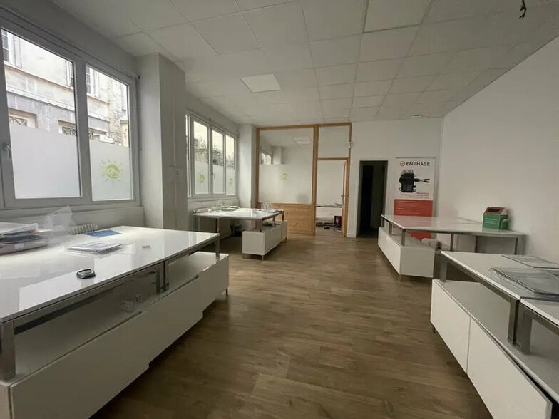 Immeuble residentiel dans Lyon à vendre - Photo de l’immeuble – Image 3 sur 6