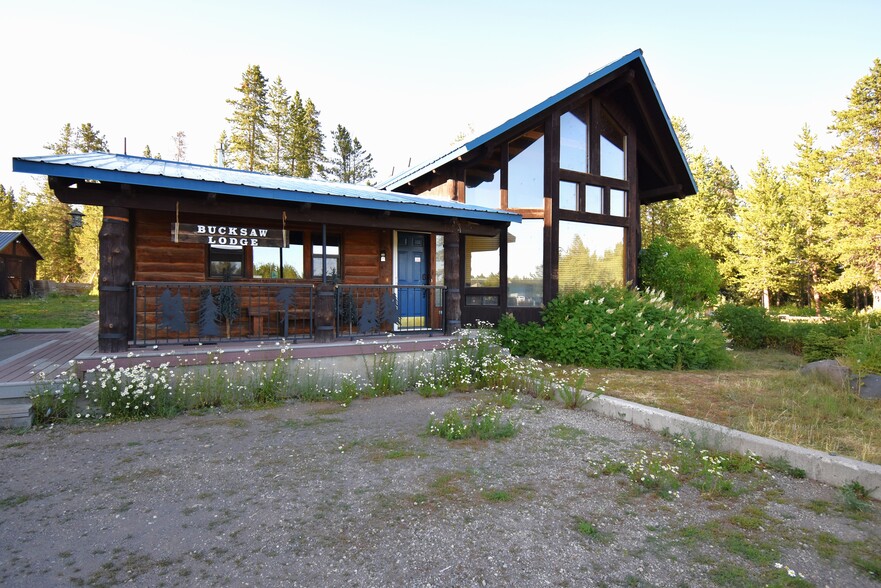 3555 Yale Kilgore Rd, Island Park, ID à vendre - Photo de l’immeuble – Image 1 sur 55