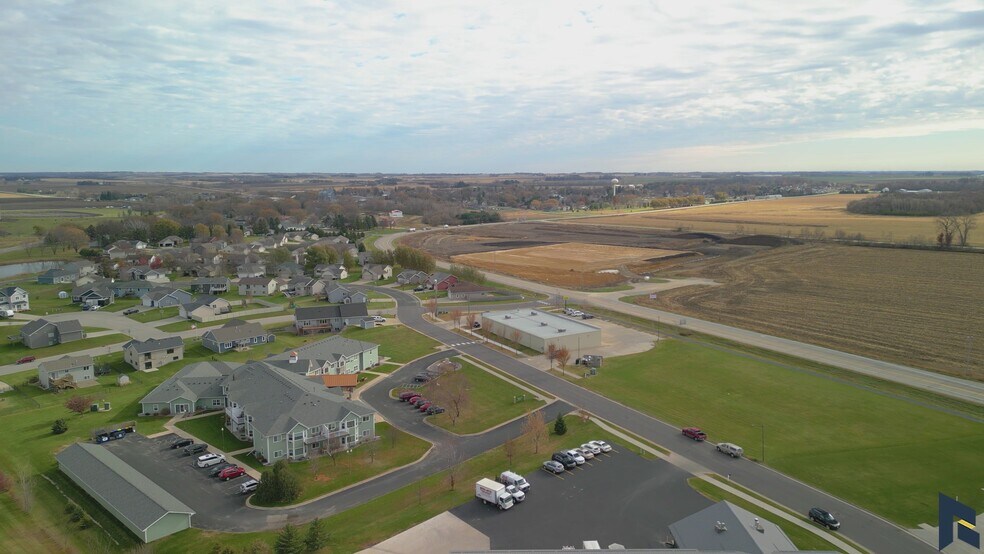 331 Sandstone Dr NW, Eyota, MN à vendre - Vidéo sur l’annonce professionnelle – Image 2 sur 8