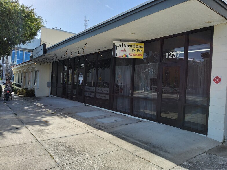 1239 1st Ave N, Saint Petersburg, FL à louer - Photo de l’immeuble – Image 2 sur 9