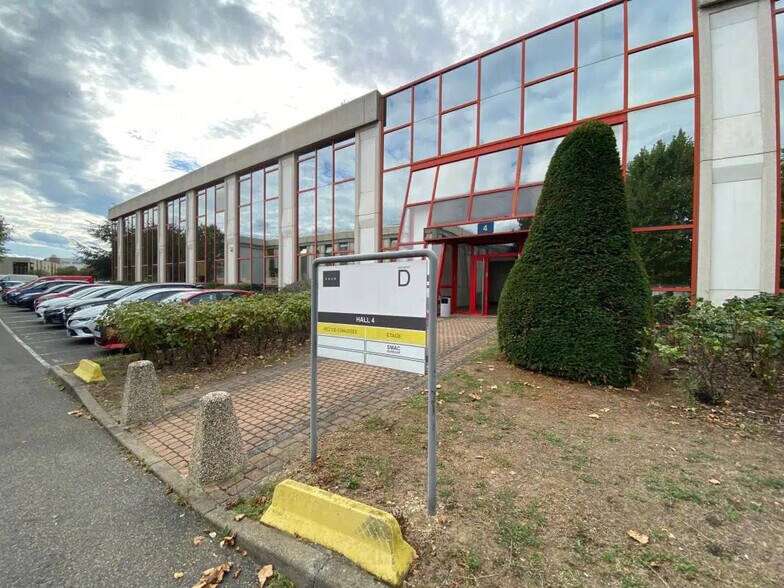 86-114 Avenue Louis Roche, Gennevilliers à louer - Photo de l’immeuble – Image 1 sur 16