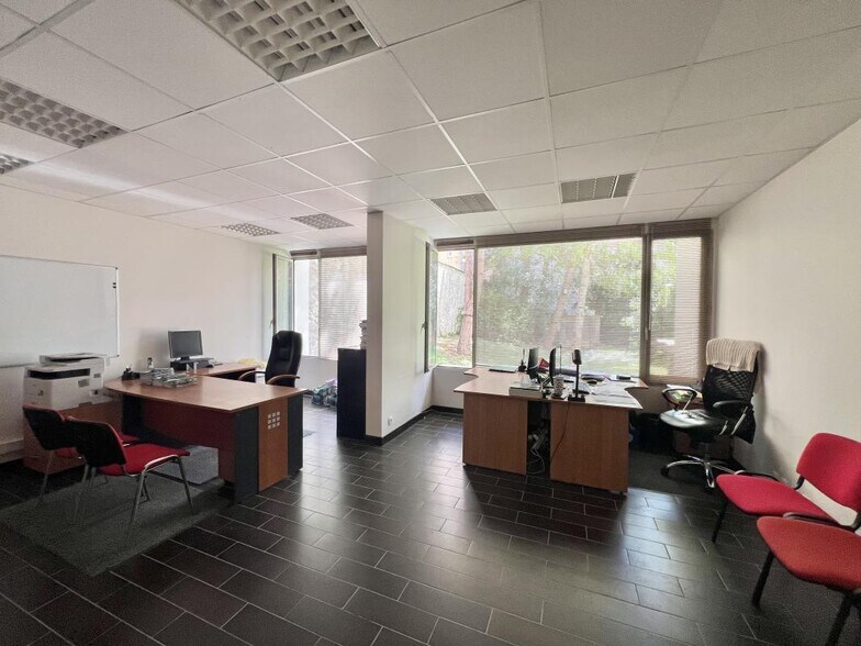 Bureau dans Paris à vendre - Photo de l’immeuble – Image 2 sur 8