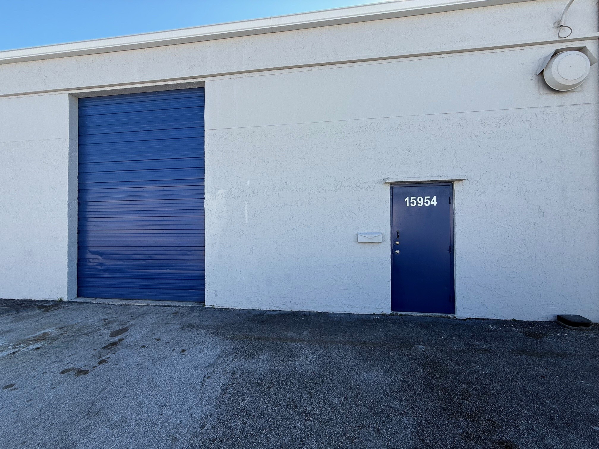 15900-15998 NW 48th Ave, Miami Gardens, FL à louer Photo de l’immeuble– Image 1 sur 6