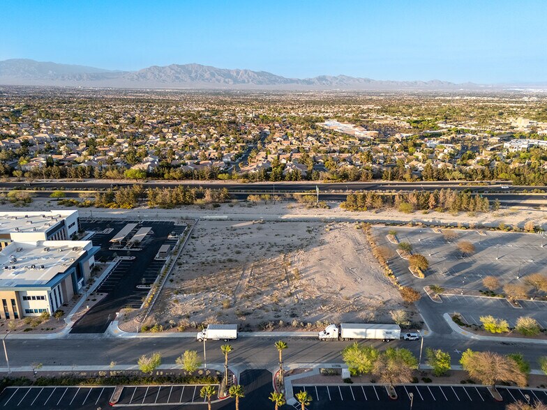 1460 Center Crossing Rd, Las Vegas, NV à vendre - Photo principale – Image 2 sur 5