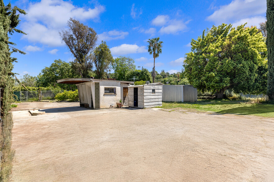 1060 E Route 66, Glendora, CA à vendre - Photo de l’immeuble – Image 3 sur 32