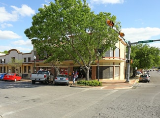 Plus de détails pour 100 E San Antonio St, San Marcos, TX - Bureau à louer