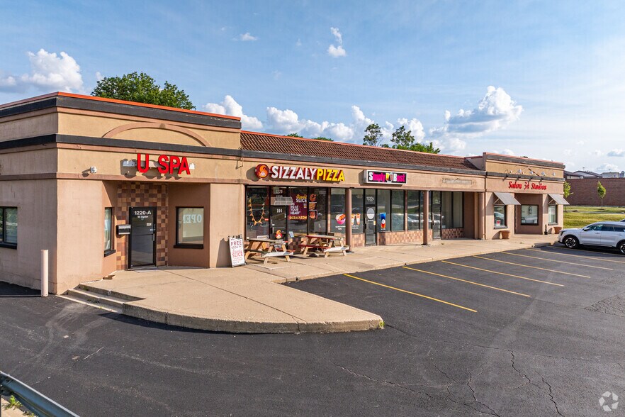 1220 W Ogden Ave, Naperville, IL à louer - Photo principale – Image 1 sur 4