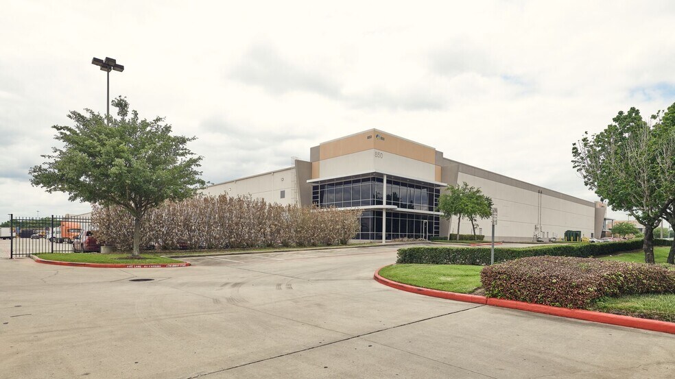 860 Greens Pky, Houston, TX à louer - Photo de l’immeuble – Image 2 sur 17