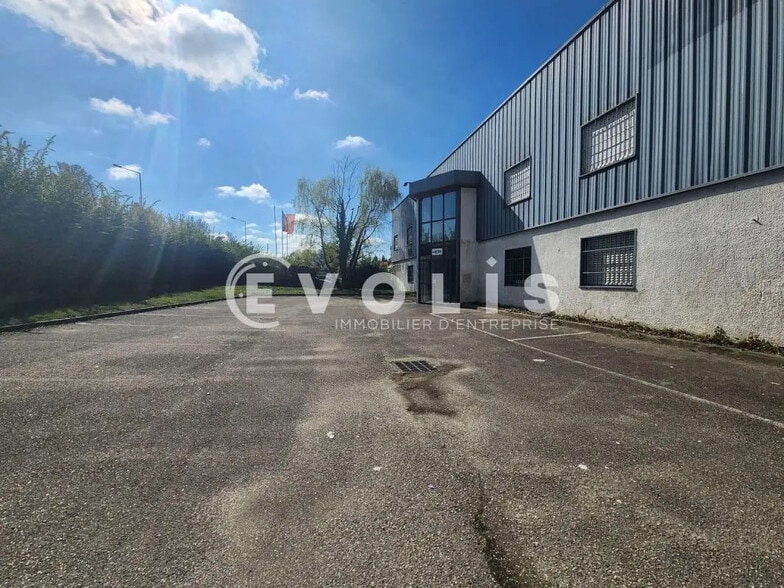 Local d'activités dans Villeurbanne à vendre - Photo de l’immeuble – Image 3 sur 23