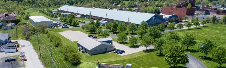 102-110 Jayhawk Dr, Jeannette, PA à louer - Photo principale – Image 1 sur 1