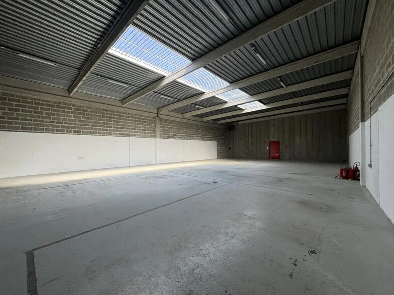 Local d’activités dans Herblay-sur-Seine à louer - Photo de l’immeuble – Image 1 sur 12