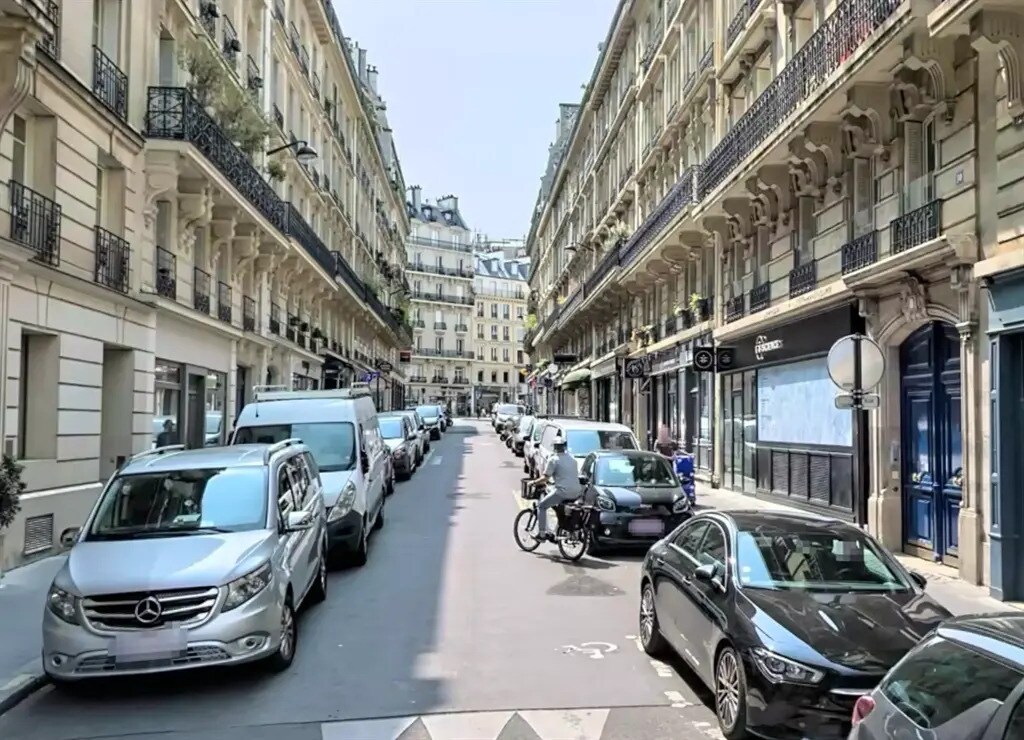 Local commercial dans Paris à louer Photo de l’immeuble– Image 1 sur 4