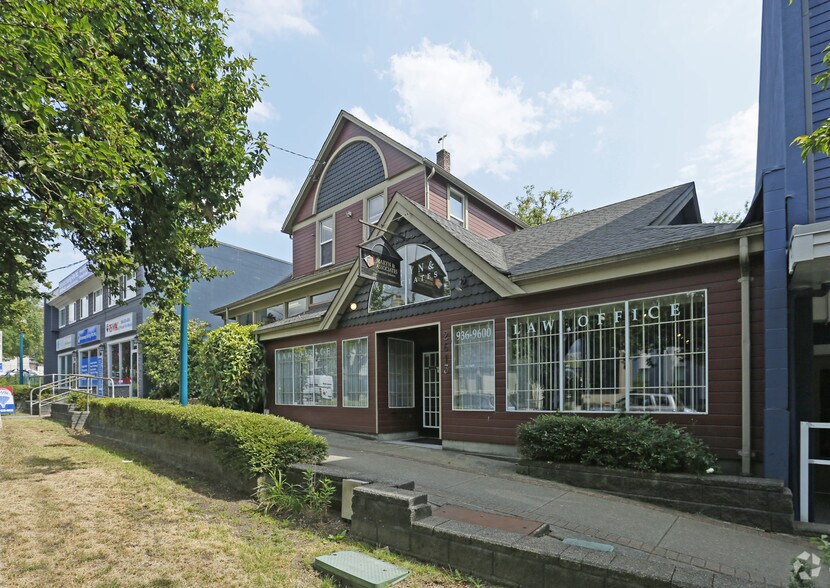 2613 St Johns St, Port Moody, BC à vendre - Photo de l’immeuble – Image 2 sur 7
