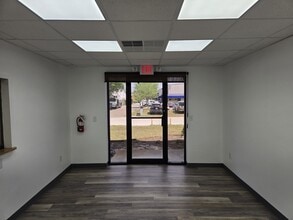 10830 Canal St, Seminole, FL à louer Photo intérieure– Image 2 sur 5