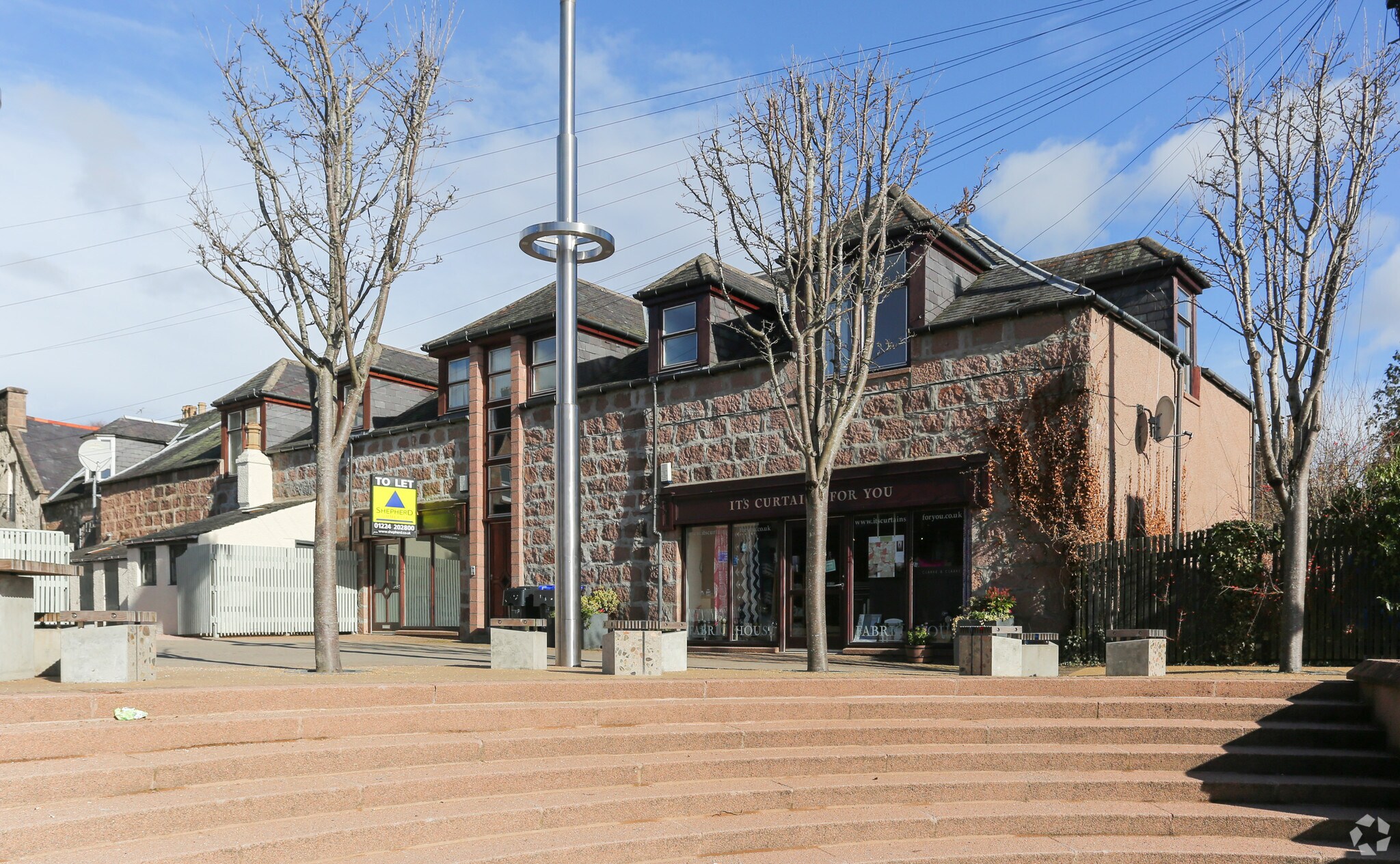 11-13 Scott Skinner Sq, Banchory à louer Photo principale– Image 1 sur 4