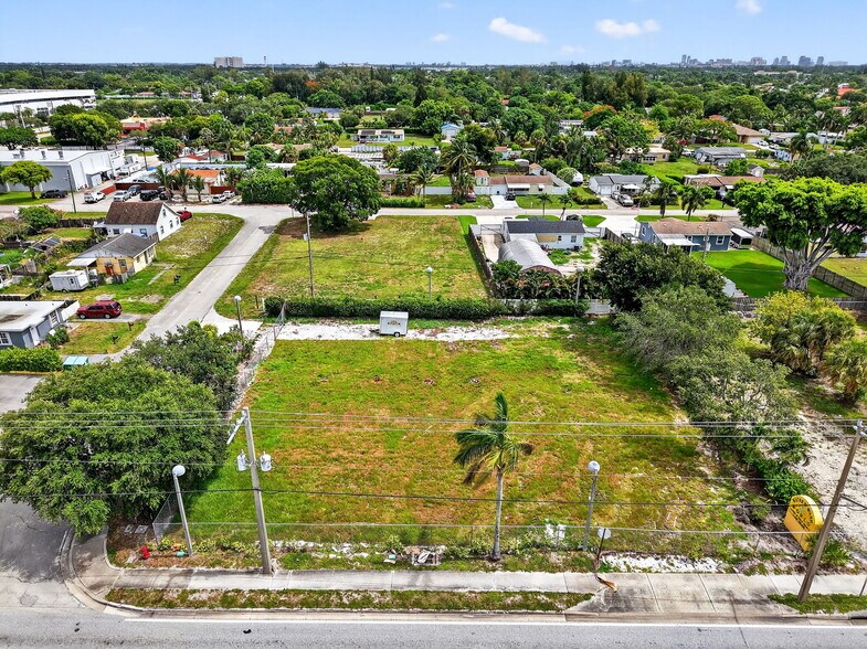 2877 Forest Hill Blvd, West Palm Beach, FL à vendre - Photo de l’immeuble – Image 2 sur 16