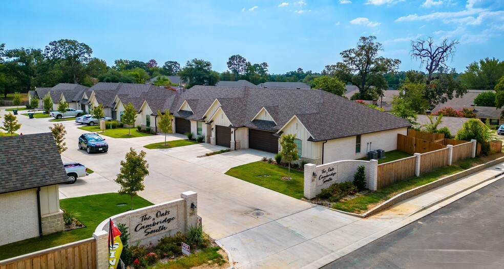 8406 Cambridge Rd, Tyler, TX à vendre - Photo de l’immeuble – Image 2 sur 36
