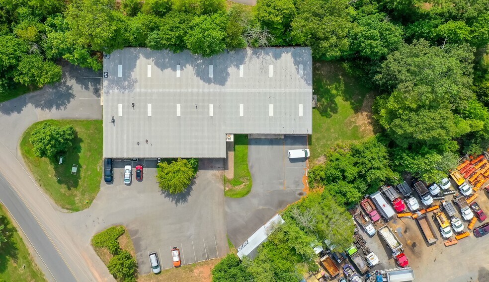 8198 Euclid Ct, Manassas Park, VA à louer - Photo de l’immeuble – Image 3 sur 12