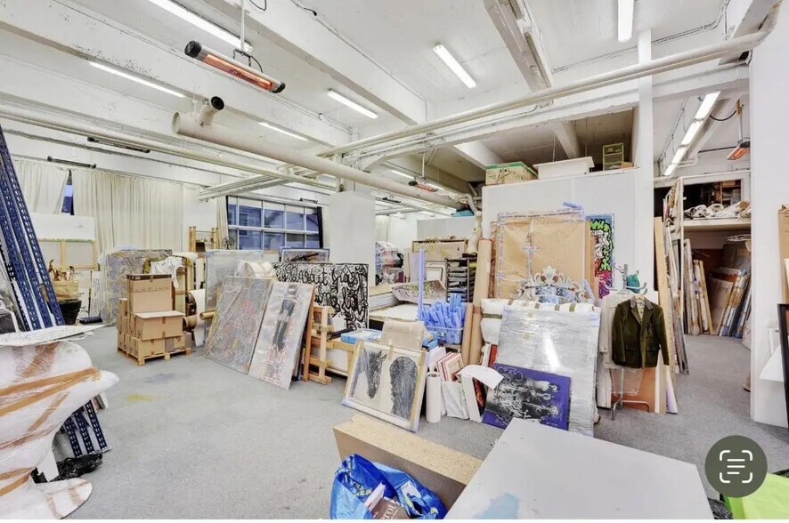 Bureau dans Les Lilas à vendre - Photo intérieure – Image 2 sur 4