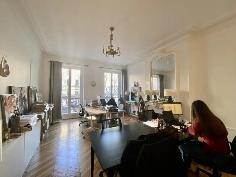 Bureau dans Paris à louer - Photo de l’immeuble – Image 2 sur 9