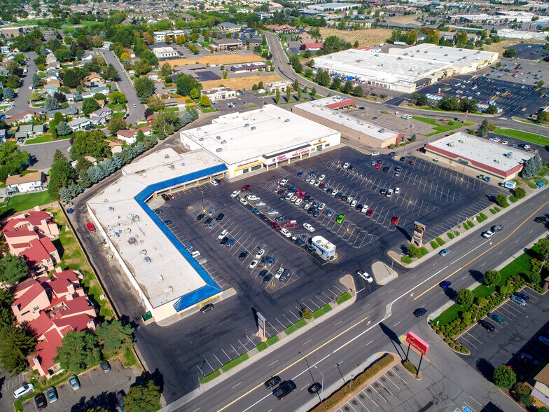 731 N Columbia Center Blvd, Kennewick, WA à louer - Photo de l’immeuble – Image 2 sur 7