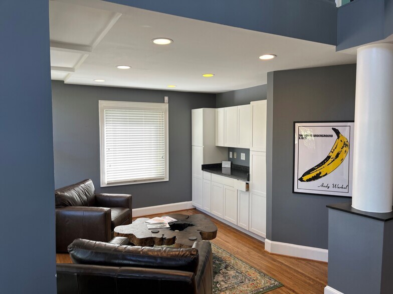 217 & 221 W 11th St, Charlotte, NC à vendre - Photo de l’immeuble – Image 3 sur 8