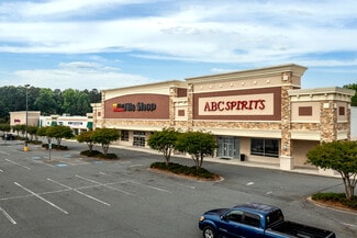 Plus de détails pour 9920-10056 E Independence Blvd, Matthews, NC - Local commercial à louer