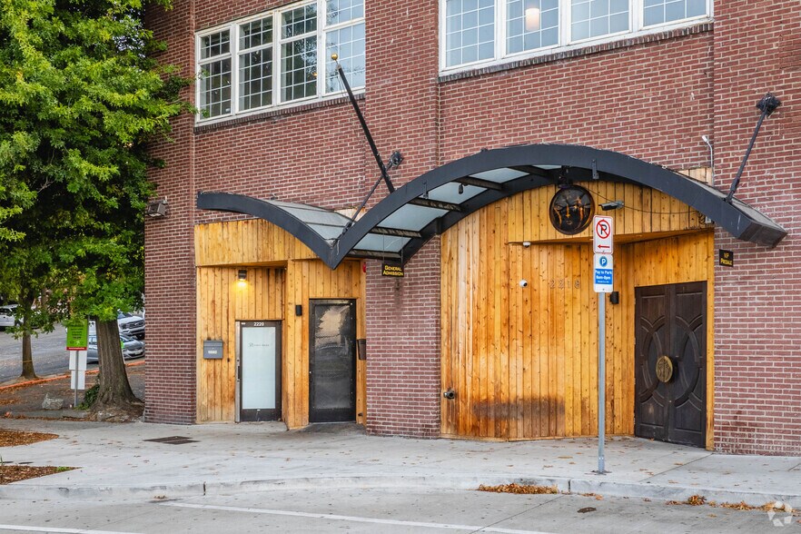 2218-2220 Western Ave, Seattle, WA à louer - Photo de l’immeuble – Image 3 sur 6