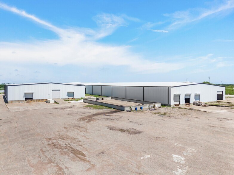 1450 N US-77, Hillsboro, TX à louer - Photo de l’immeuble – Image 2 sur 6