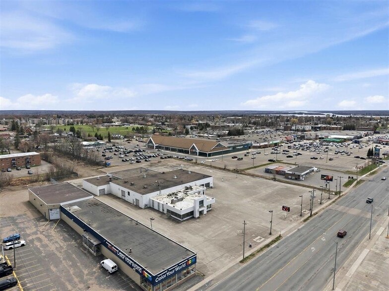 68 Great Northern Rd, Sault Ste. Marie, ON à vendre - Photo de l’immeuble – Image 3 sur 13