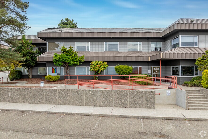 2528 Wheaton Way, Bremerton, WA à louer - Photo de l’immeuble – Image 2 sur 5