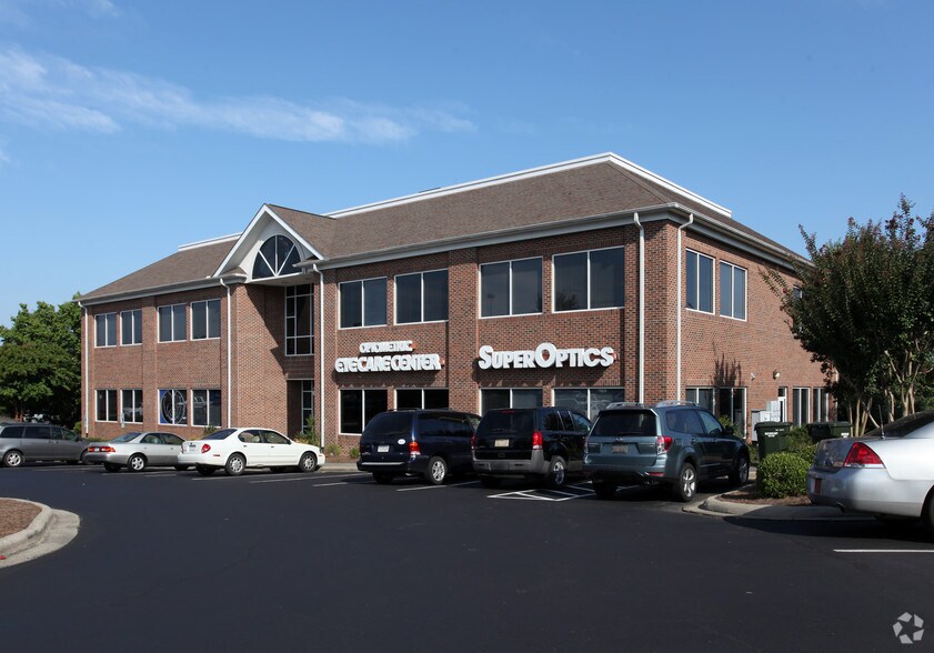 14 Consultant Pl, Durham, NC à vendre - Photo de l’immeuble – Image 1 sur 23