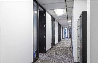 1 Richmond St W, Toronto, ON à louer Photo intérieure– Image 2 sur 3