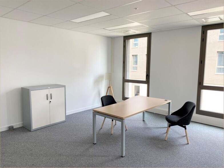 22 Avenue Jean Jaurès, Décines-Charpieu à vendre - Photo de l’immeuble – Image 3 sur 4