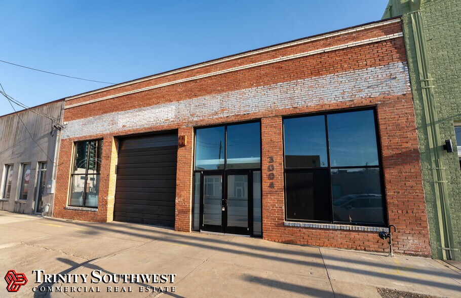 3004 Commerce St, Dallas, TX à louer - Photo de l’immeuble – Image 1 sur 6