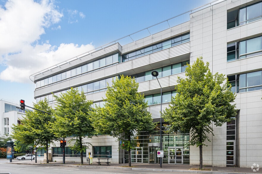 1 Avenue Du Stade De France, Saint-Denis à louer - Photo de l’immeuble – Image 3 sur 3