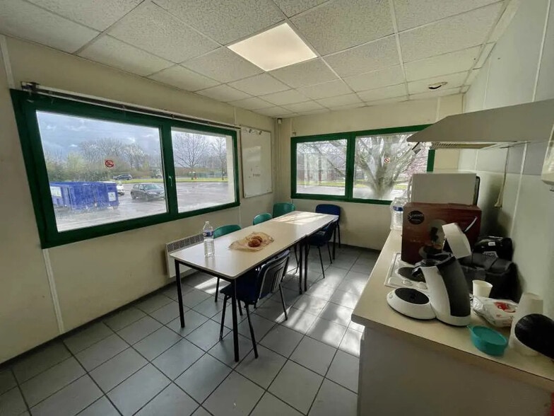 Bureau dans Eslettes à louer - Photo intérieure – Image 3 sur 28