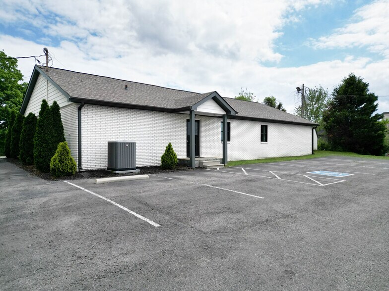 99 Marion St, Clarksville, TN à louer - Photo de l’immeuble – Image 2 sur 18