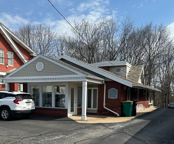 978 Perry Hwy, Pittsburgh, PA à vendre - Photo de l’immeuble – Image 2 sur 14